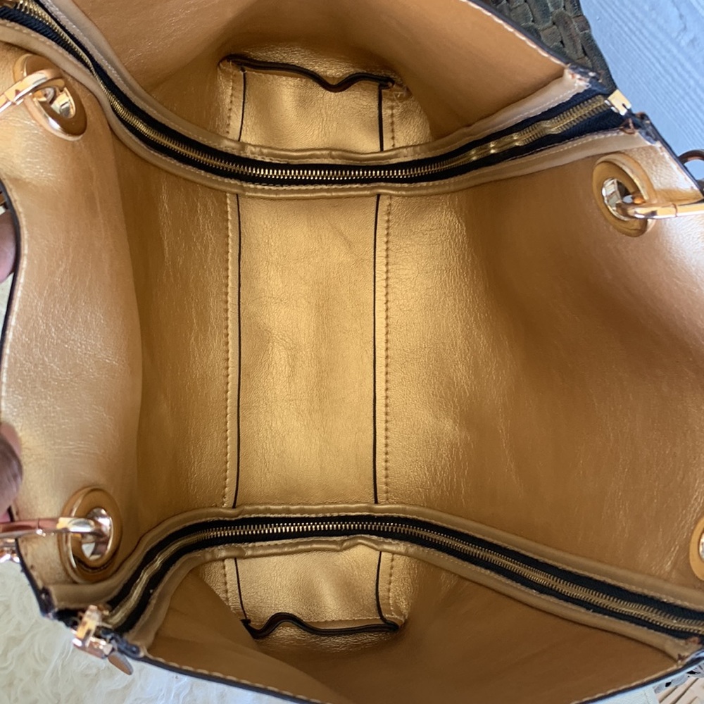 Rare Parfois Removable Zip Rounded Shoulder Bag - Picture 13 of 16